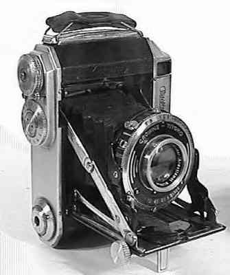 minolta folding camera